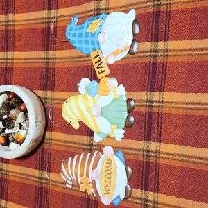 3 adorable gnome accents